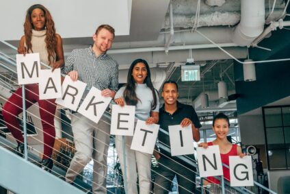 saas marketing team structure